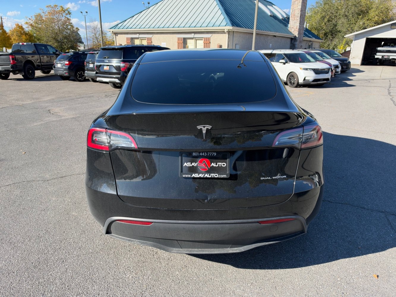 Used 2023 Tesla Model Y Long Range AWD/4WD image 4