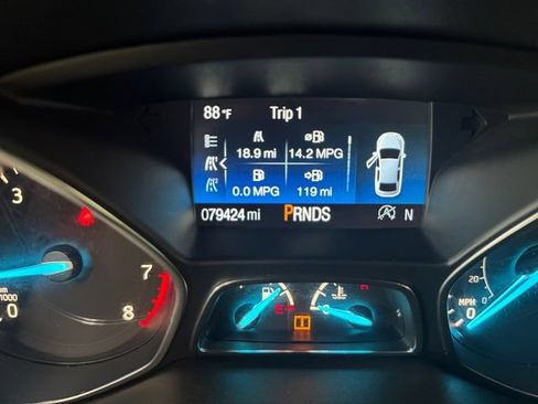 Used 2019 Ford Escape SE AWD/4WD image 2