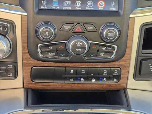 Used 2017 RAM 1500 Laramie w/ Convenience Group image 19