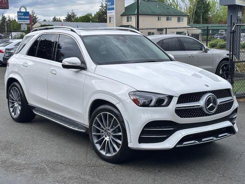 Used 2021 Mercedes-Benz GLE 450 4MATIC w/ AMG Line Exterior image 14