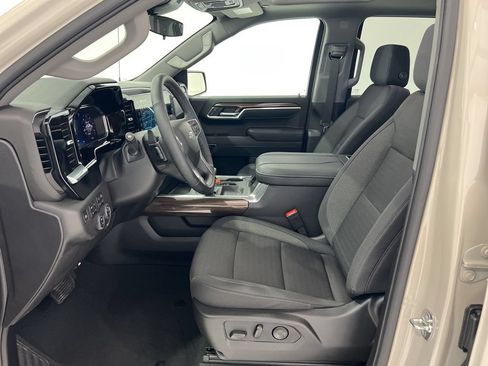 Used 2026 Chevrolet Silverado 1500 RST AWD/4WD image 19
