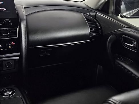 Used 2021 Nissan Armada SV w/ SV Appearance Package image 10