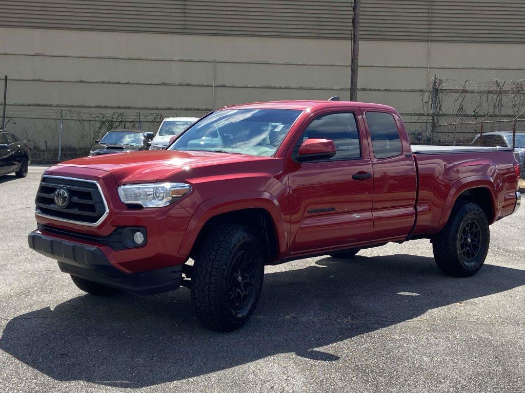 Used 2022 Toyota Tacoma SR5 RWD image 2