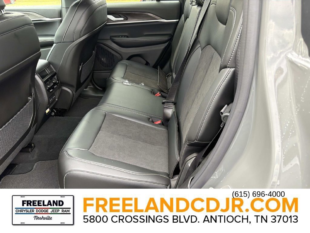 New 2027 Jeep Grand Cherokee Altitude AWD/4WD image 14