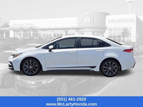 Used 2025 Toyota Corolla SE FWD image 2