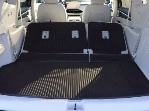 New 2026 Buick Enclave Avenir w/ Super Cruise Package image 16