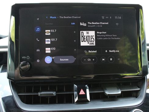 Used 2025 Toyota Corolla SE FWD image 30