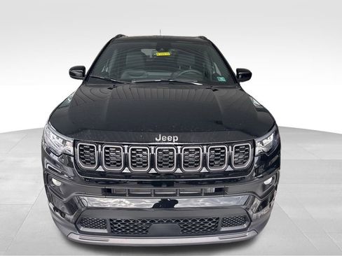 New 2026 Jeep Compass Latitude image 8