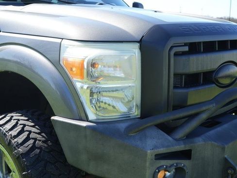 Used 2011 Ford F250 Lariat w/ Lariat Interior Pkg image 9