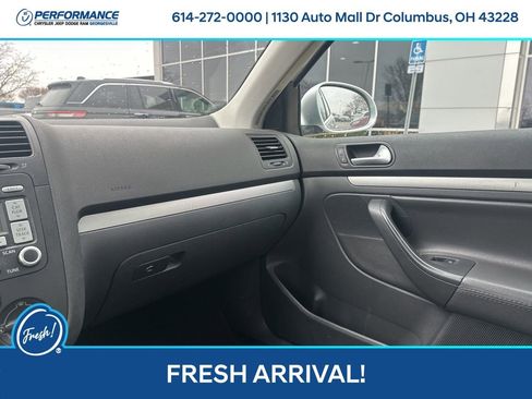 Used 2009 Volkswagen Jetta SEL image 26