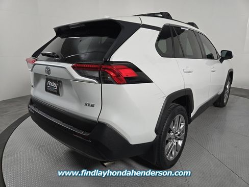 Used 2023 Toyota RAV4 XLE Premium image 6