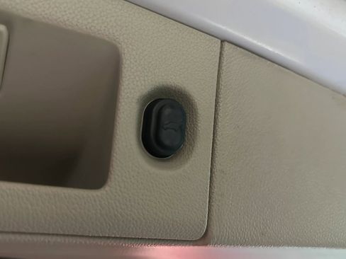 Used 2019 Cadillac Escalade Premium Luxury image 75