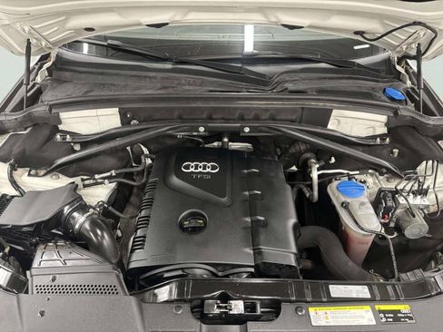 Used 2017 Audi Q5 2.0T Premium Plus w/ Technology Package AWD/4WD image 9