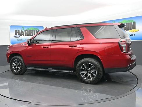 Used 2022 Chevrolet Tahoe Z71 w/ Luxury Package AWD/4WD image 3