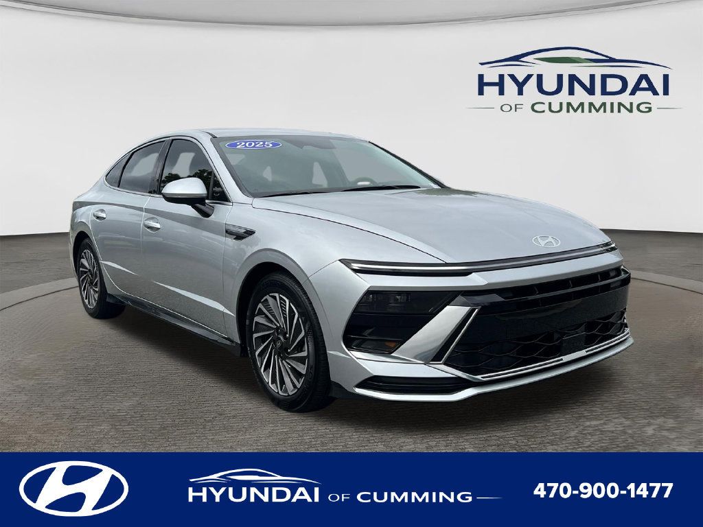 Used 2025 Hyundai Sonata SEL FWD image 1