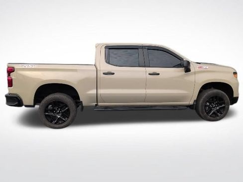 Used 2022 Chevrolet Silverado 1500 Custom Trail Boss AWD/4WD image 11