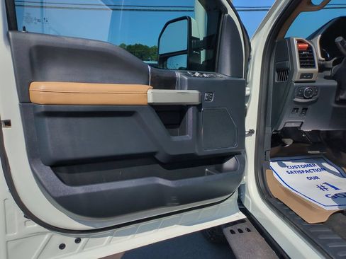 Used 2022 Ford F350 Lariat w/ Tremor Off-Road Package AWD/4WD image 10