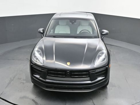 New 2026 Porsche Macan image 30