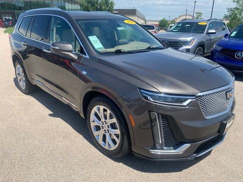 Used 2020 Cadillac XT6 Premium Luxury w/ Platinum Package AWD/4WD image 7