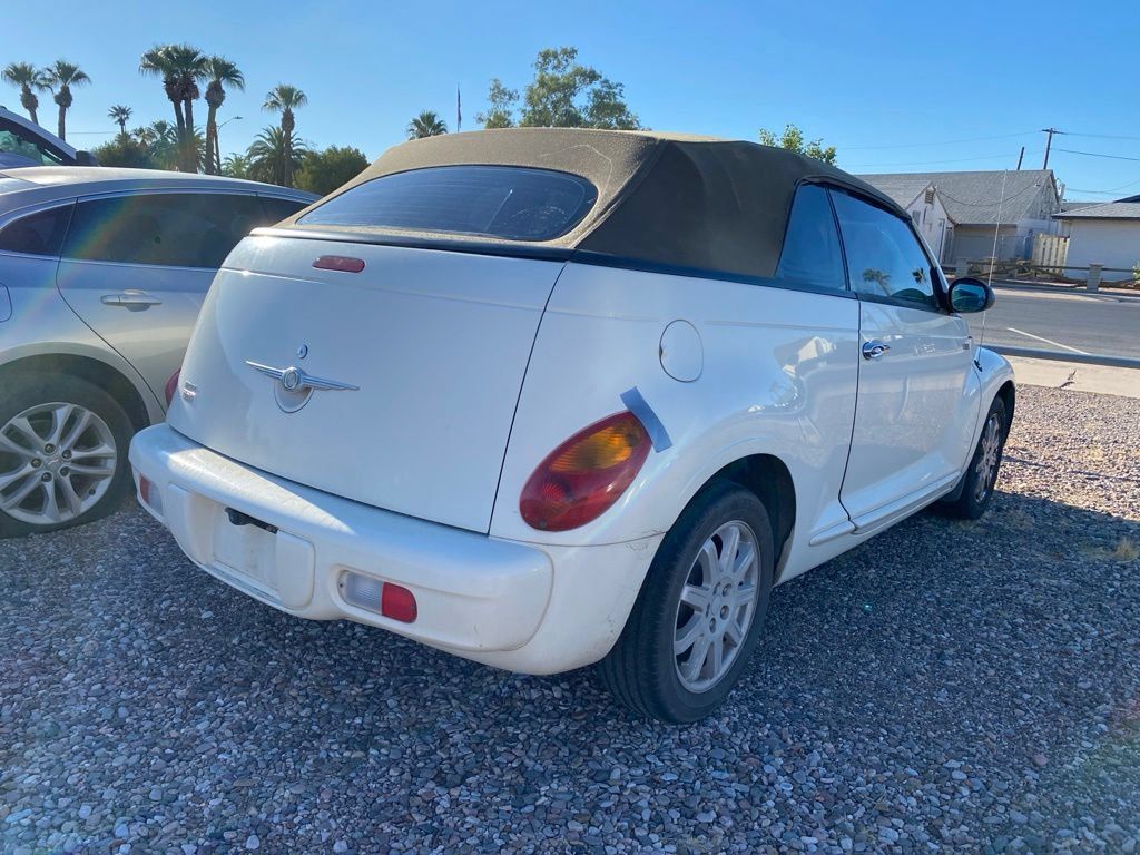 Used 2005 Chrysler PT Cruiser Touring FWD image 4