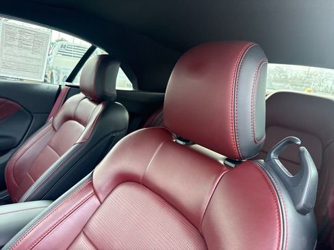 Used 2025 Ford Mustang Premium RWD image 23