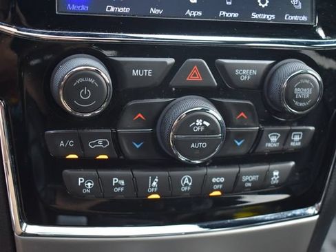 Used 2021 Jeep Grand Cherokee Limited AWD/4WD image 35