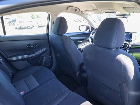 Used 2024 Nissan Sentra SV FWD image 16