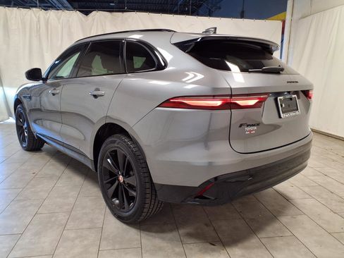 Used 2022 Jaguar F-PACE S image 7