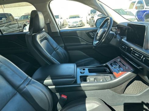 Used 2022 Lincoln Aviator Reserve w/ Equipment Group 201A image 3