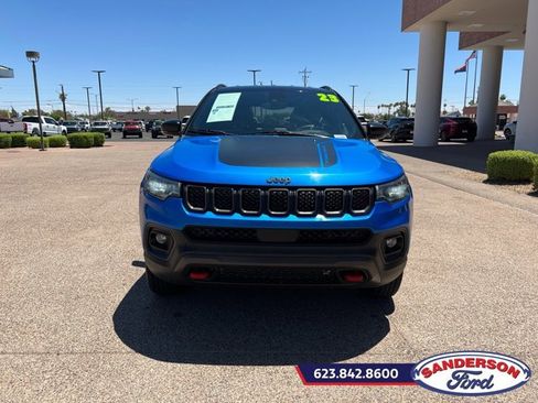 Used 2023 Jeep Compass Trailhawk image 9
