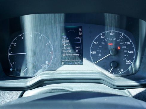 Used 2025 Toyota Corolla SE image 11