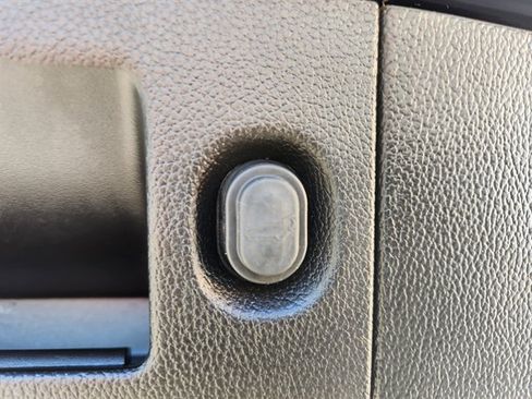 Used 2020 Cadillac Escalade Platinum image 17