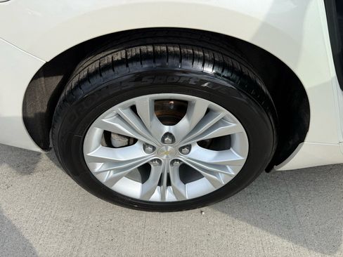 Used 2014 Chevrolet Impala LT w/ Convenience Package image 20