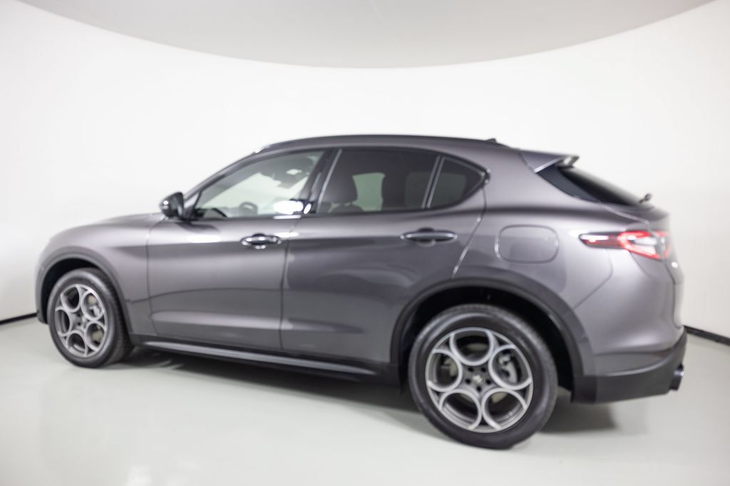 New 2026 Alfa Romeo Stelvio Sprint AWD/4WD image 10