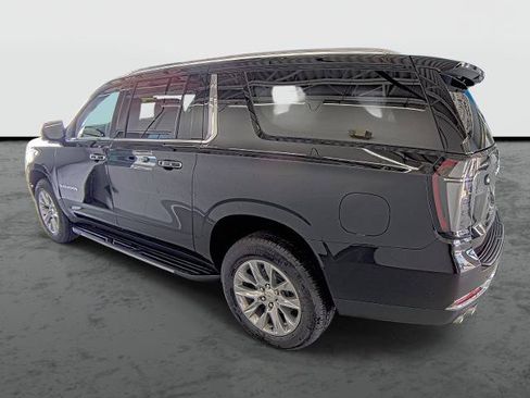 New 2026 Chevrolet Suburban Premier w/ Sun And Tow Package AWD/4WD image 11