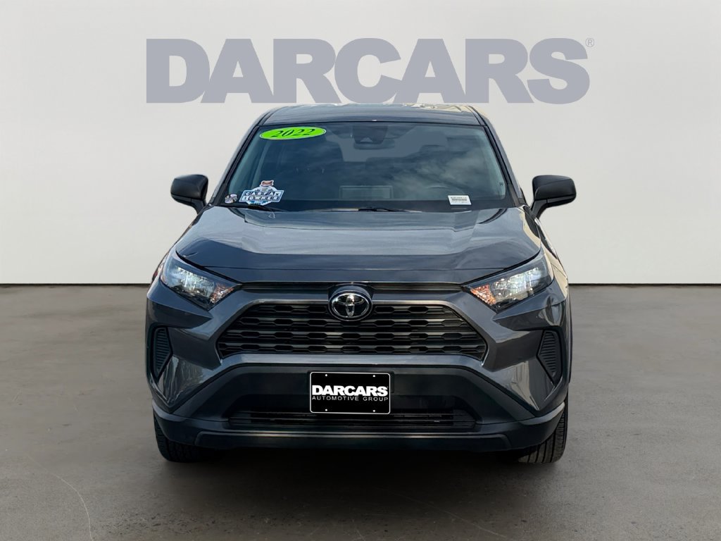 Used 2022 Toyota RAV4 LE AWD/4WD image 2