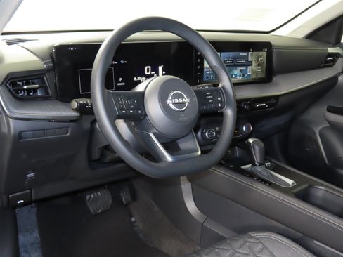 Certified 2025 Nissan Kicks SV w/ Charging Package image 33