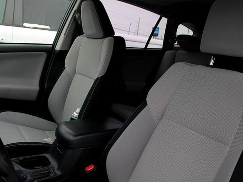 Used 2017 Toyota RAV4 LE Plus image 29