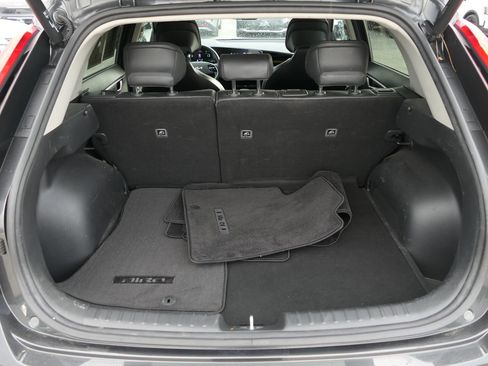 Used 2023 Kia Niro SX image 22