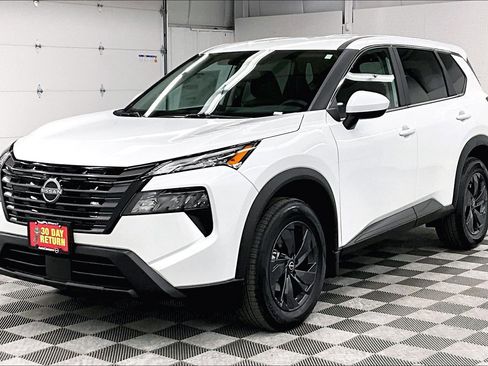 New 2026 Nissan Rogue SV AWD/4WD image 3