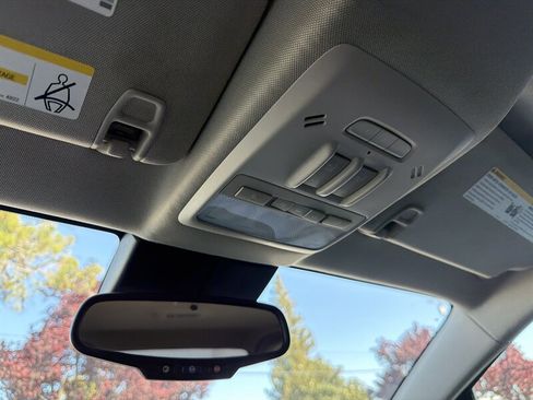 Used 2018 Buick Encore Essence image 42