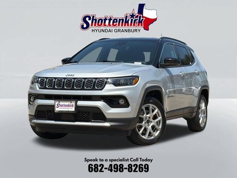Used 2025 Jeep Compass Limited AWD/4WD image 1