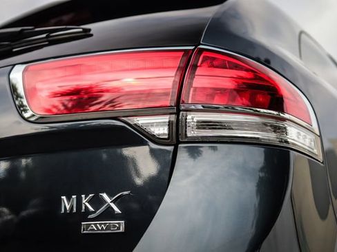 Used 2013 Lincoln MKX AWD image 20