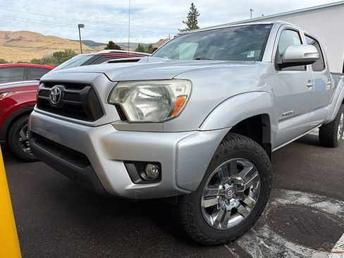 Used 2012 Toyota Tacoma 4x4 Double Cab w/ TRD Sport Upgrade Pkg image 4