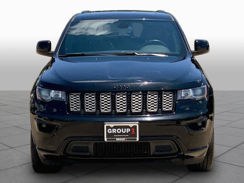 Used 2022 Jeep Grand Cherokee Laredo X RWD image 4