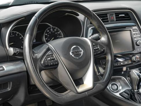 Used 2021 Nissan Maxima 3.5 SV w/ Floor Mat Group FWD image 13