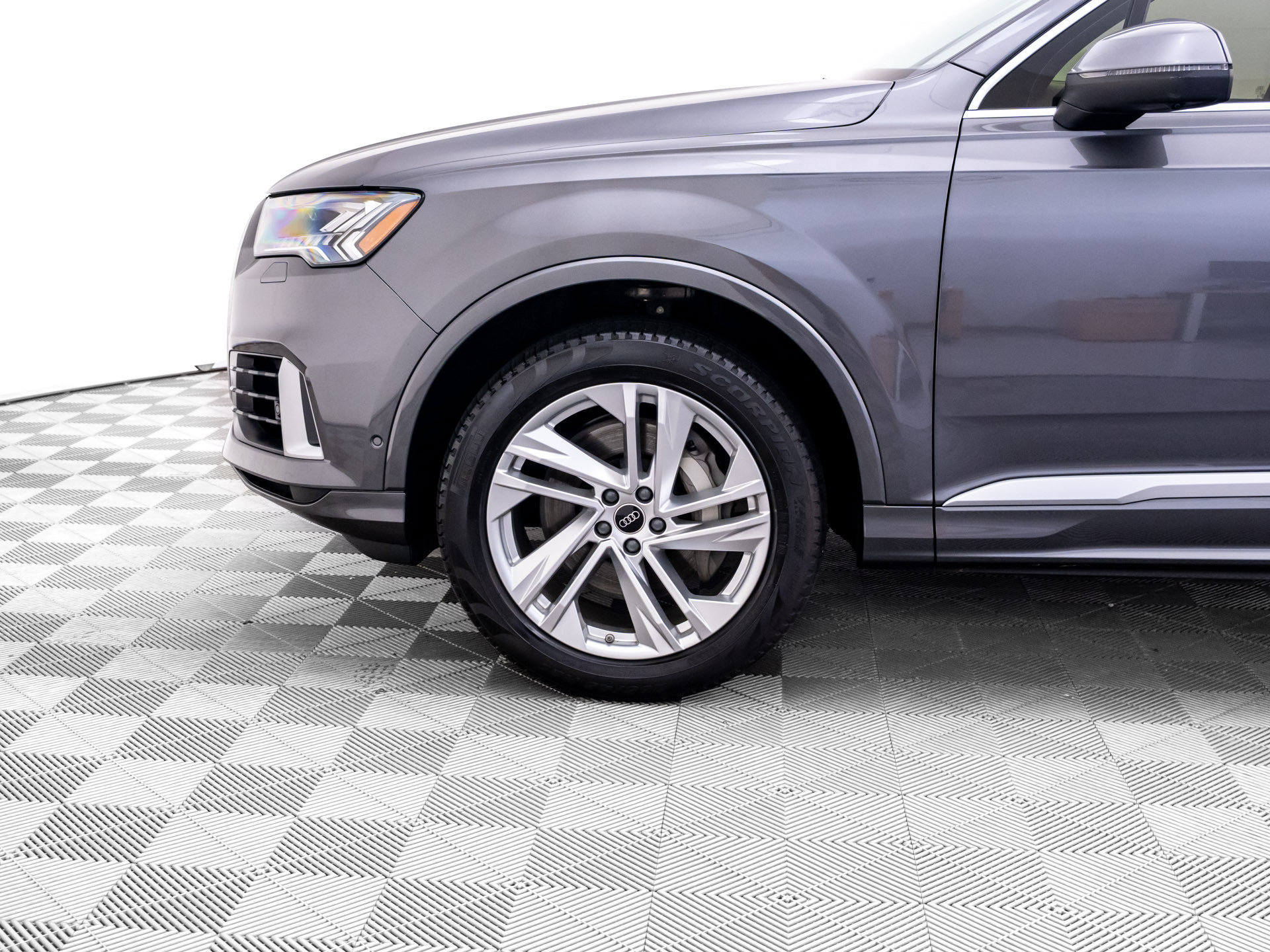 Used 2024 Audi Q7 3.0T Premium Plus AWD/4WD image 36