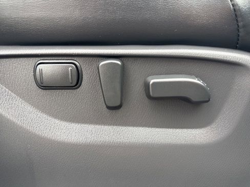 Used 2021 Nissan Armada SL w/ Captain's Chairs Package image 34