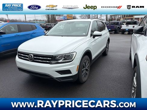 Used 2020 Volkswagen Tiguan SE w/ Panoramic Sunroof Package image 1