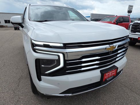 Used 2025 Chevrolet Tahoe LT AWD/4WD image 11